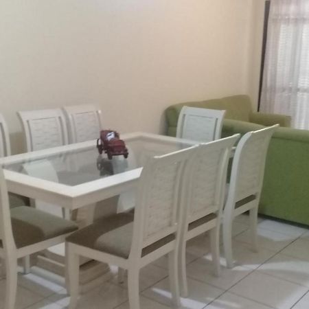 Apartamento De 2 Domitorios E 1 Garagem No Centro De Bombinhas 50 Metros Da Praia Na Avenida Principal Proximo Ao Shopping Punta Blu Bagian luar foto