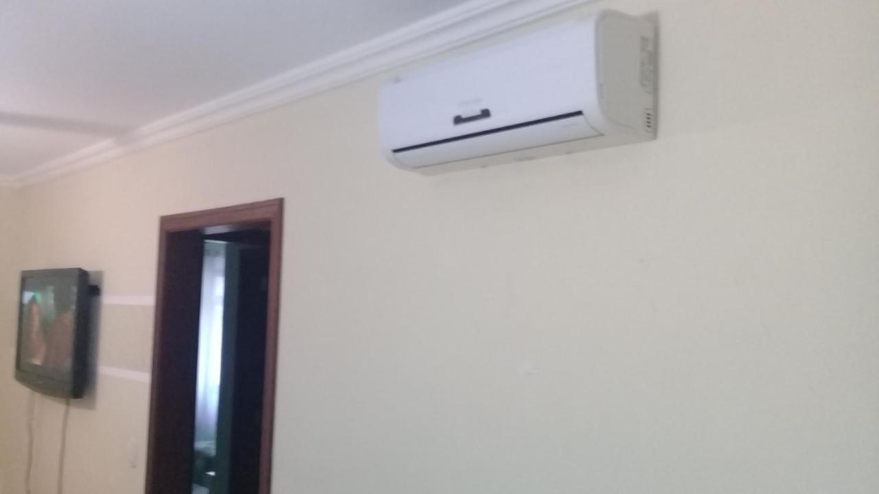 Apartamento De 2 Domitorios E 1 Garagem No Centro De Bombinhas 50 Metros Da Praia Na Avenida Principal Proximo Ao Shopping Punta Blu Bagian luar foto