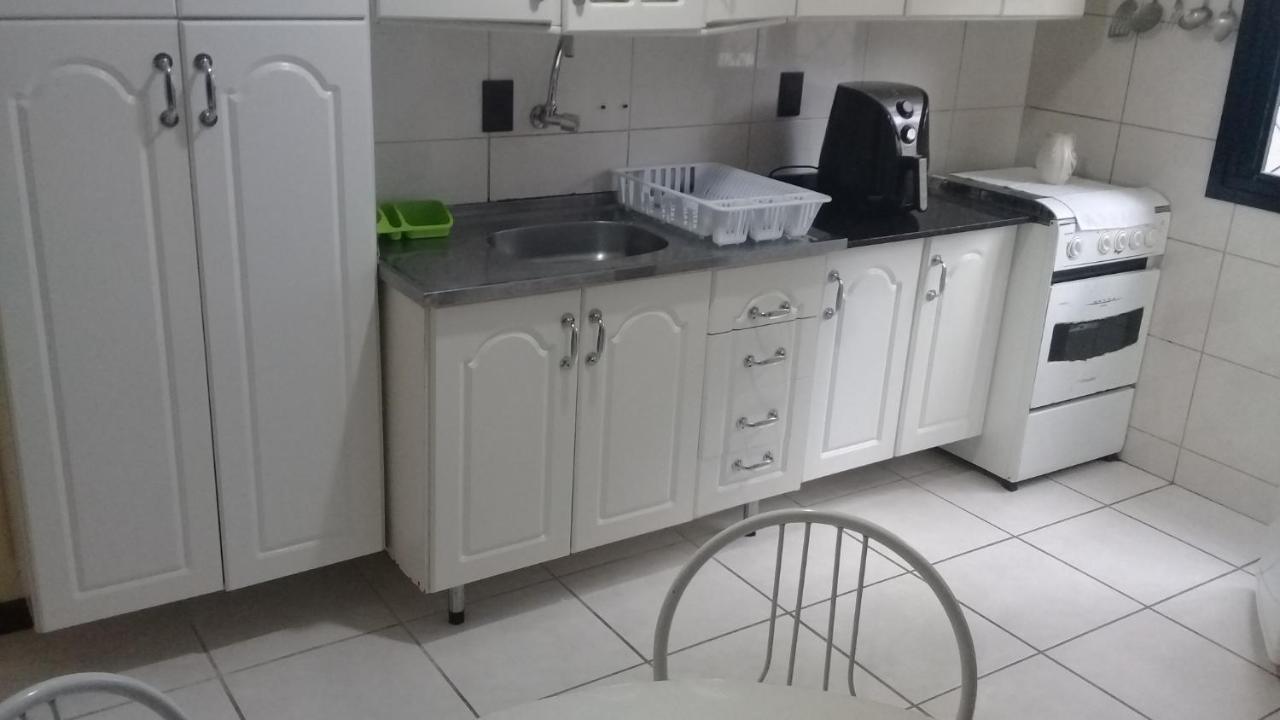 Apartamento De 2 Domitorios E 1 Garagem No Centro De Bombinhas 50 Metros Da Praia Na Avenida Principal Proximo Ao Shopping Punta Blu Bagian luar foto
